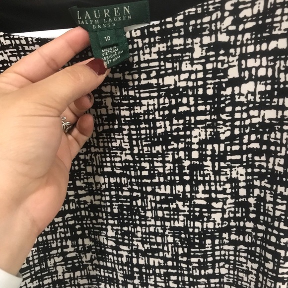 Dress - Picture 3 of 5